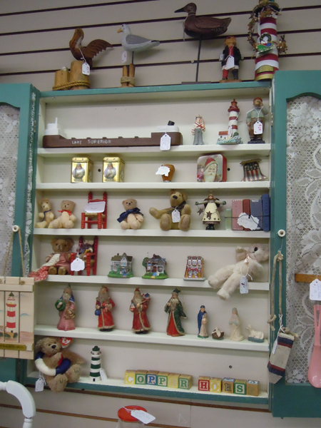 Holiday decor items