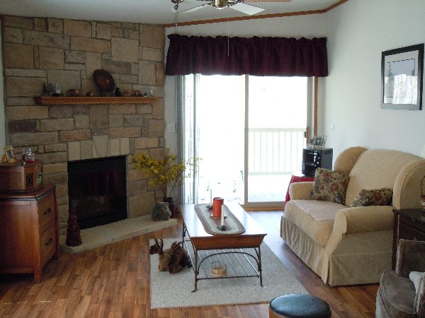 841631 Wintergreen