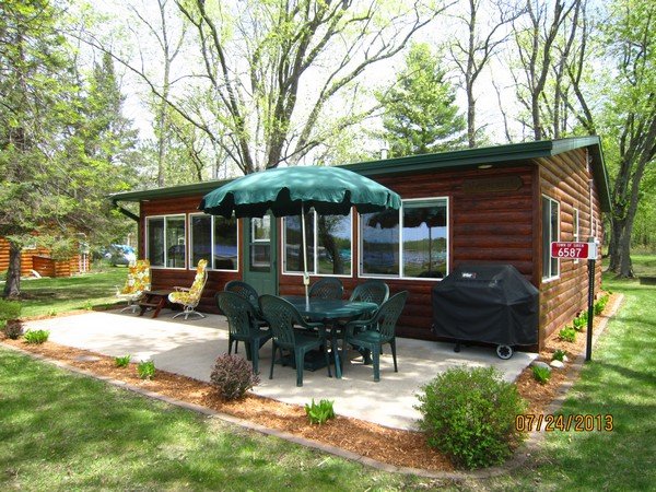 Clam Lake with boat access to bar/restaurants, bait shop and islands.