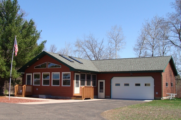 864982 Benoit Lake $299,000