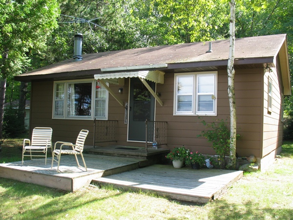 890563 Middle McKenzie Lake $197,000