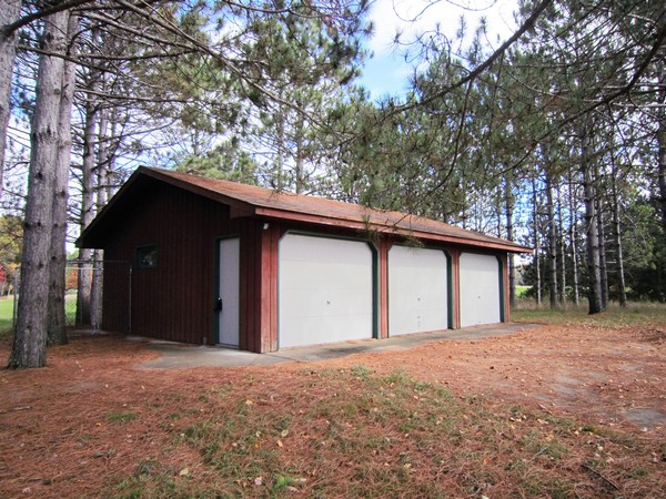 Meadow Green Garage