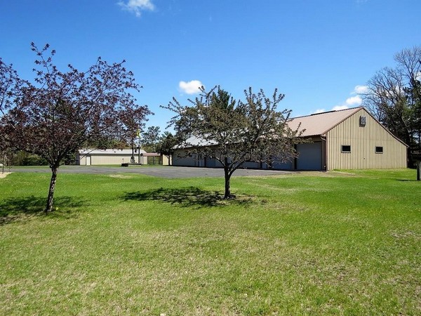 Long garage of large Century 21 Sand County property in WI