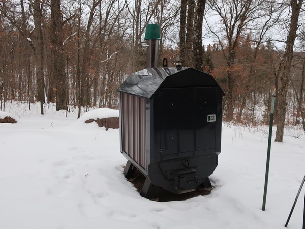 Outdoor wood furnace