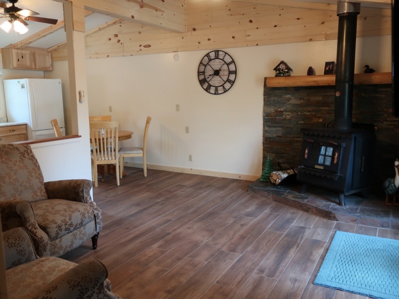 Image 4 of 24