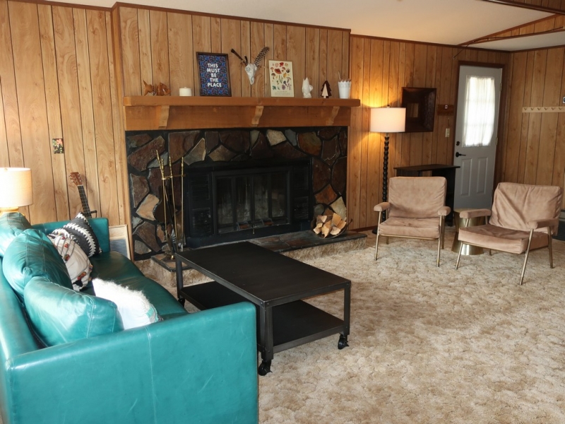 Image 2 of 20