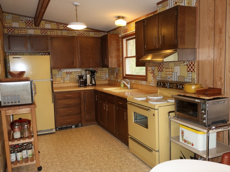 Image 4 of 20