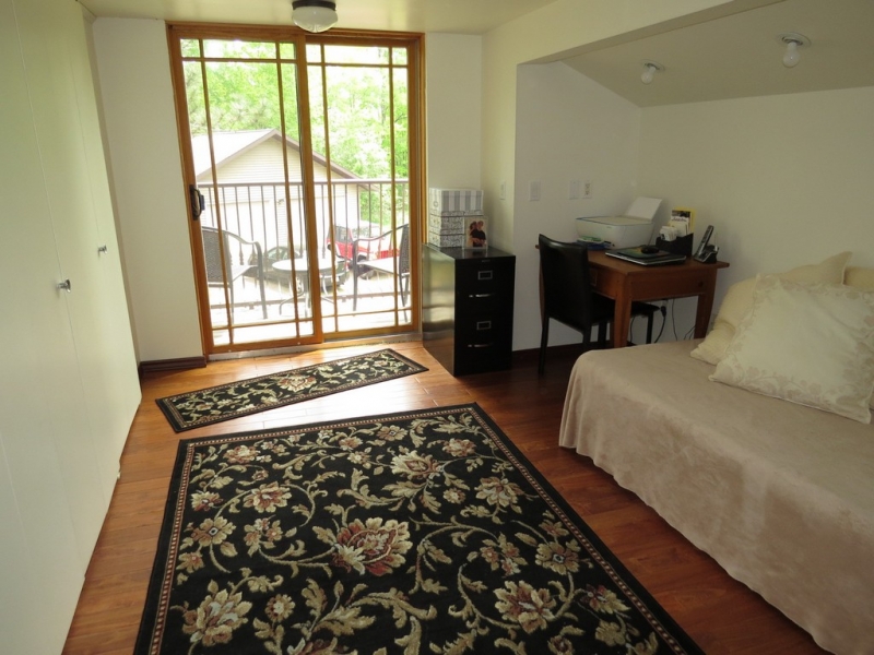Image 10 of 28