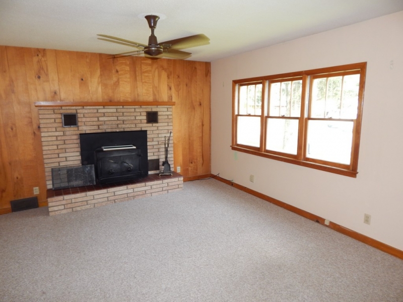 Image 4 of 12