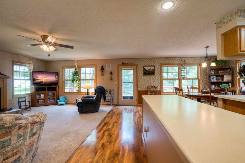 Image 4 of 30