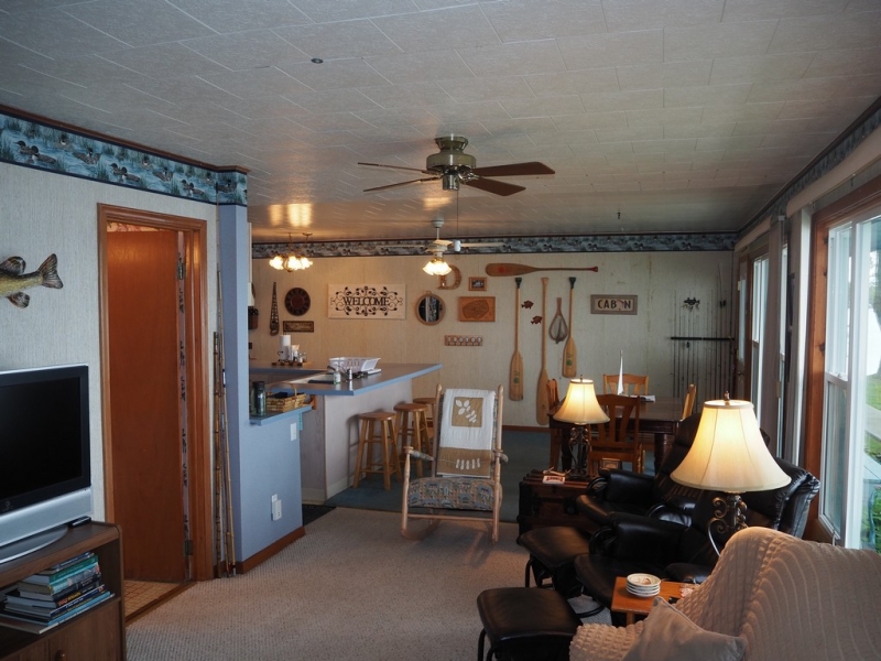 Image 4 of 20